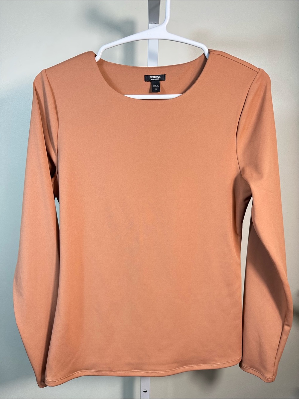 B192. Express Women's Long Sleeve Crew Neck Top - Peach